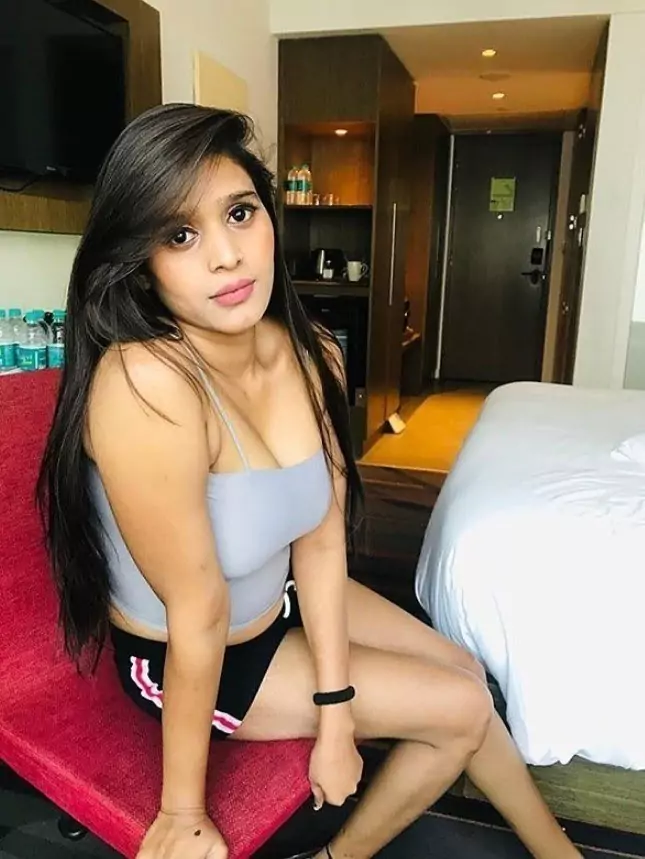 कॉल गर्ल्स सर्विस वेलाचेरी